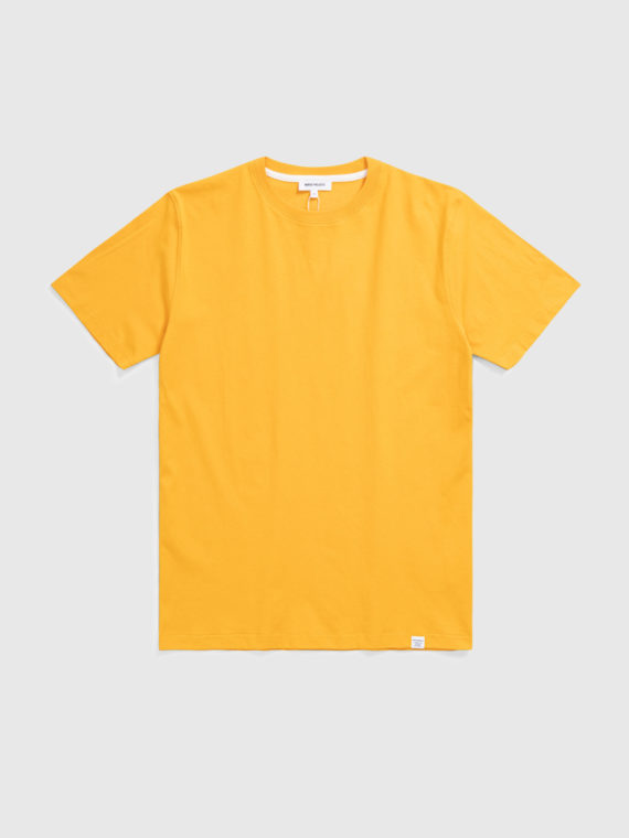 norse-projects-niels-standard-ss-industrial-yellow-antic-boutik-nice
